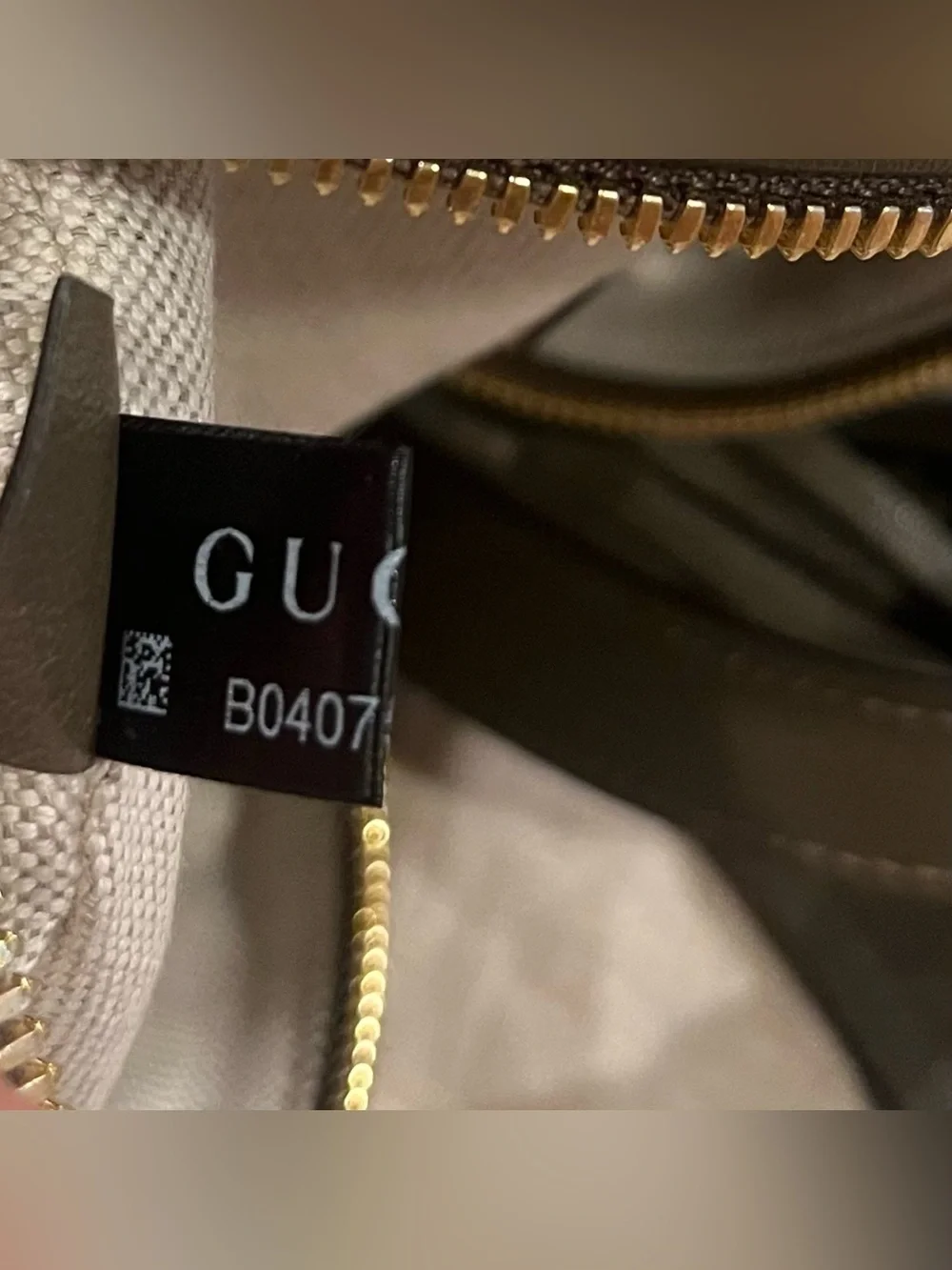 Gucci $2300 Blondie Quilted Crossbody Camera Bag 742360
